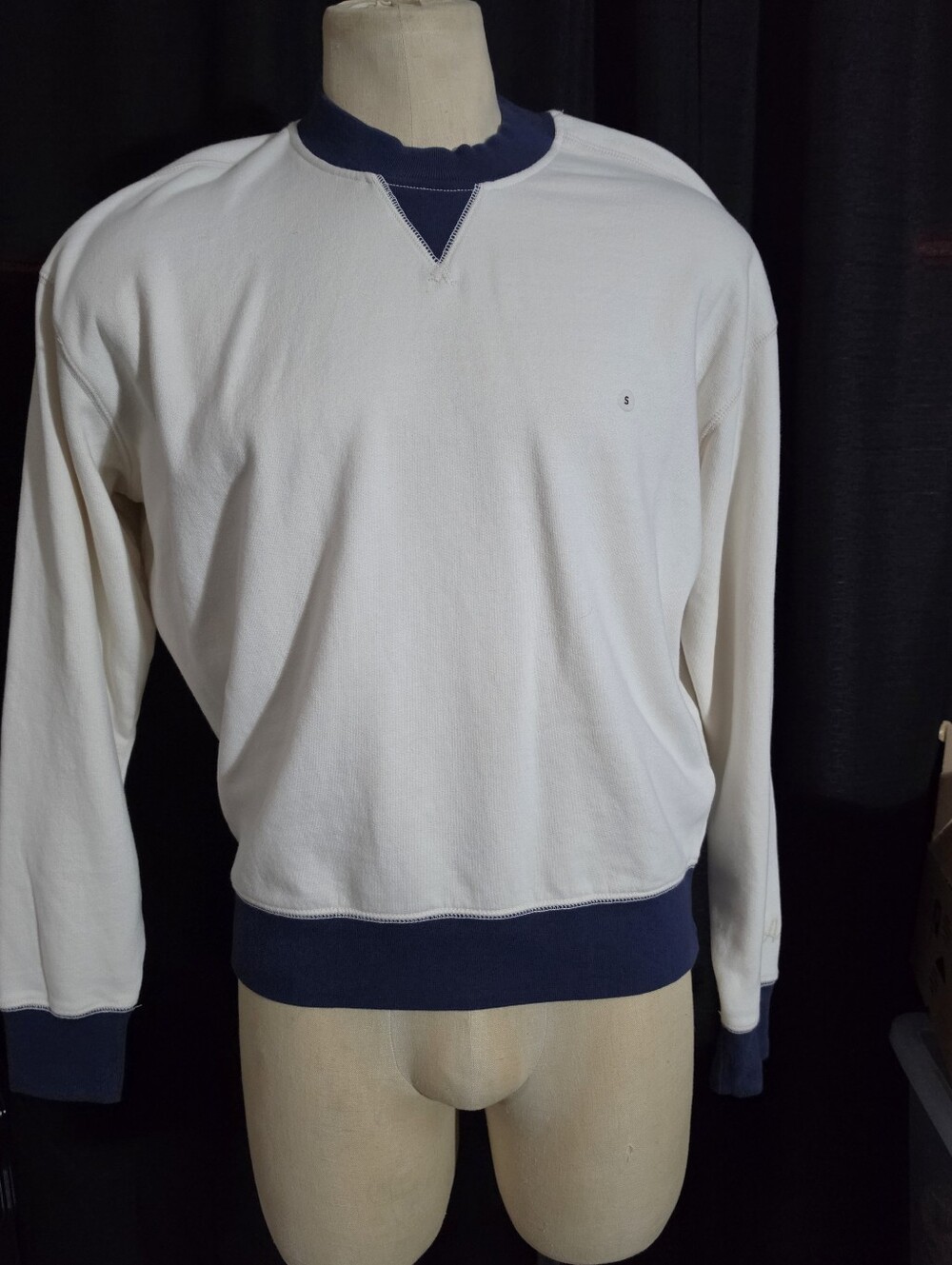 American Eagle Outfitters Off-White Crewneck Sweatshirt with Navy Trim